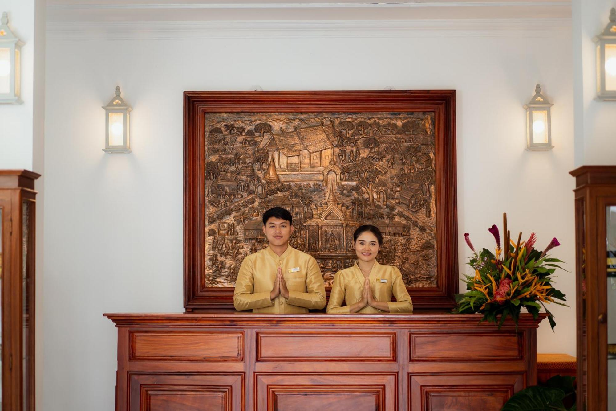 Villa Santi Hotel Luang Prabang Buitenkant foto